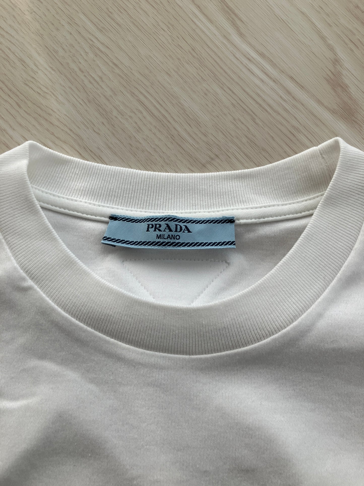 【PRADA】Tシャツ UPA05073
