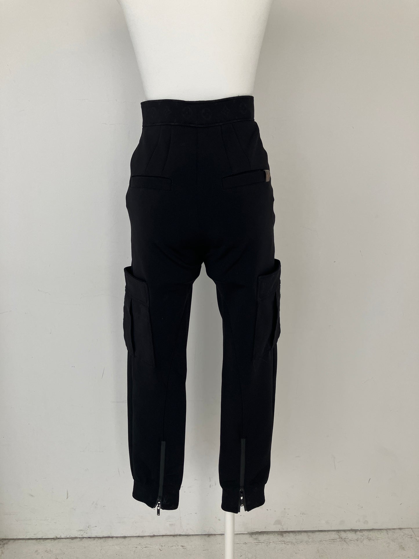 【LOUIS VUITTION】ボトムス UPA05090