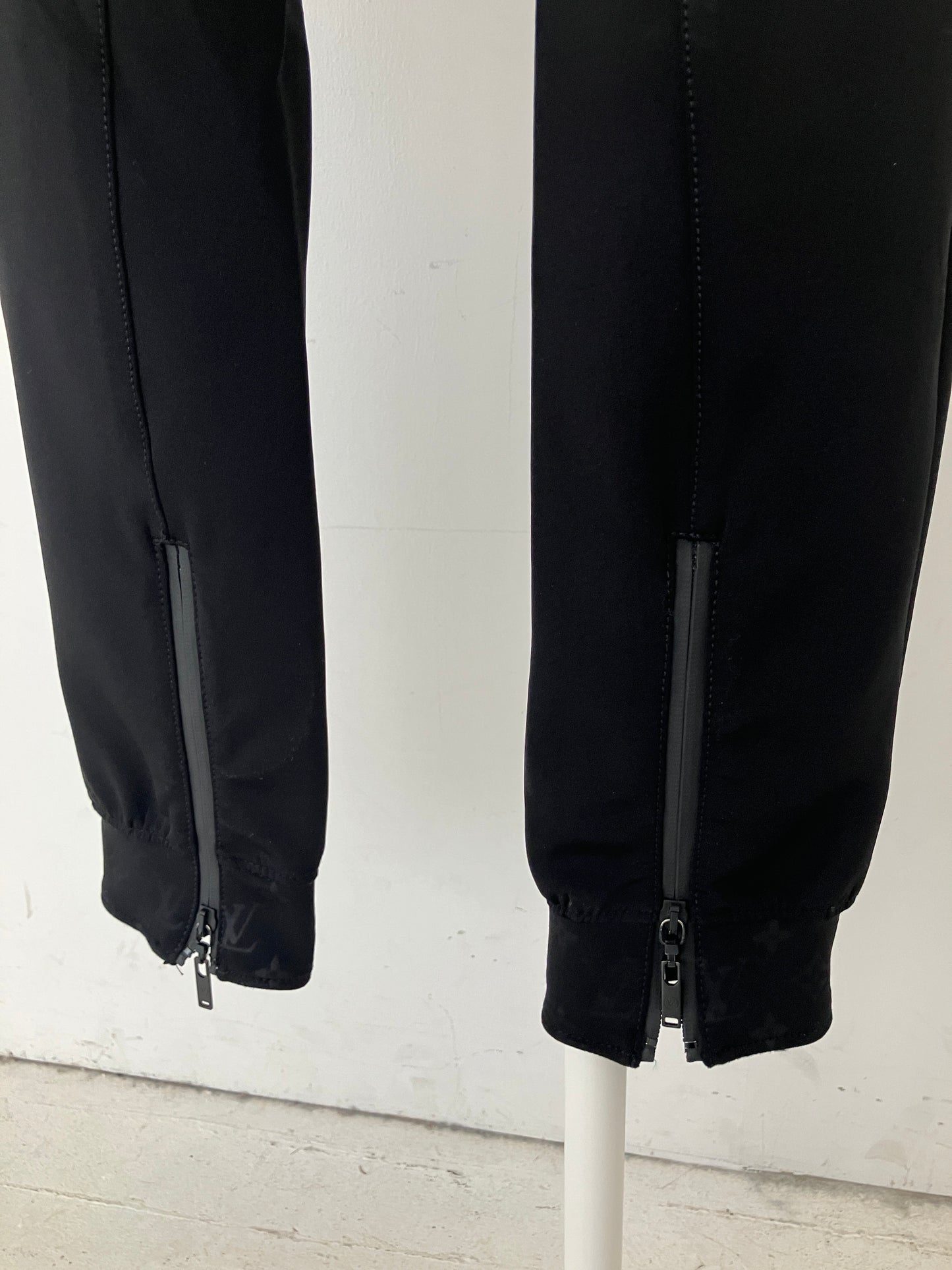 【LOUIS VUITTION】ボトムス UPA05090