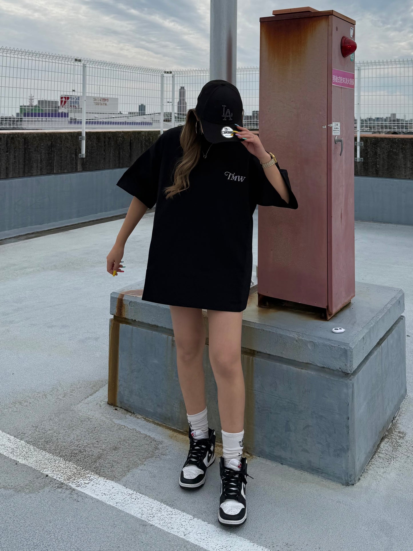 TMW stone over tee
