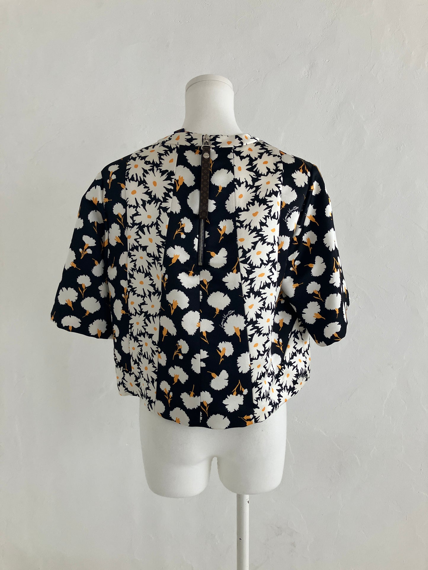 【LOUIS VUITTION】トップス UPA05098