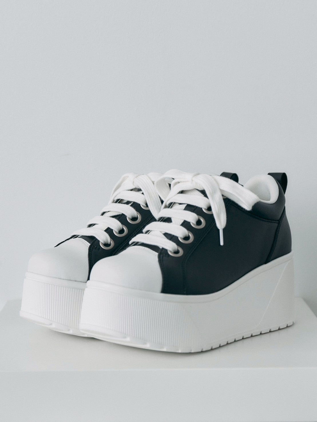 platform sneaker BLACK