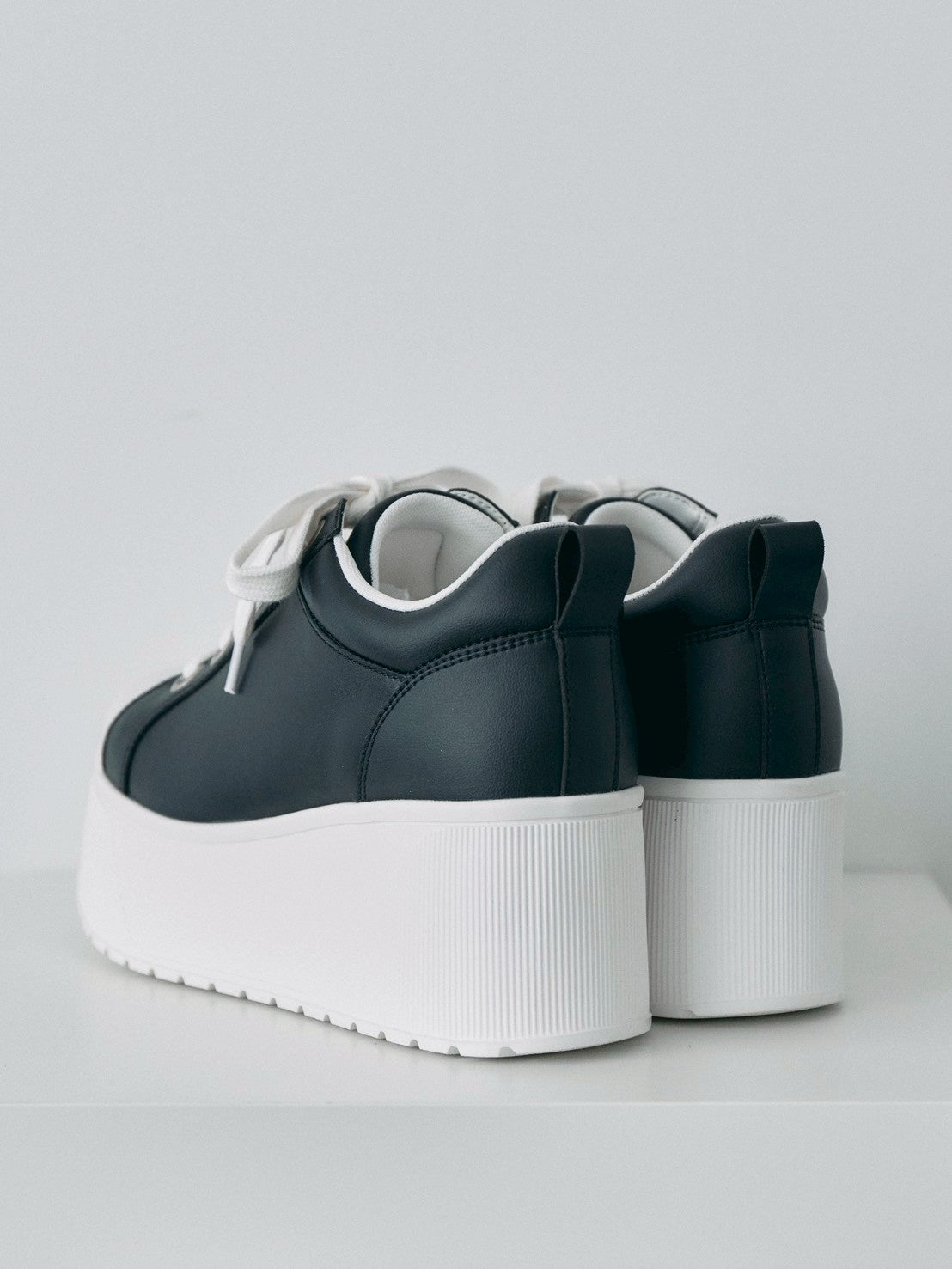 platform sneaker BLACK