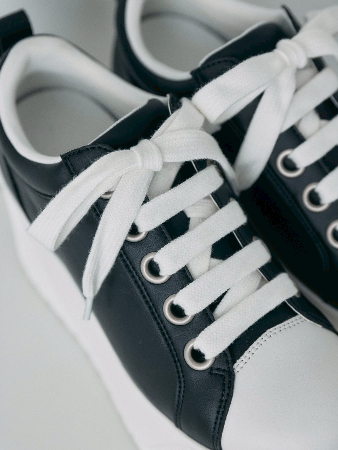 platform sneaker BLACK