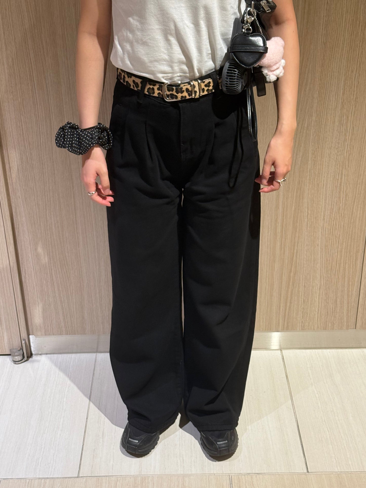 ブラックワイドパンツ DPB93004