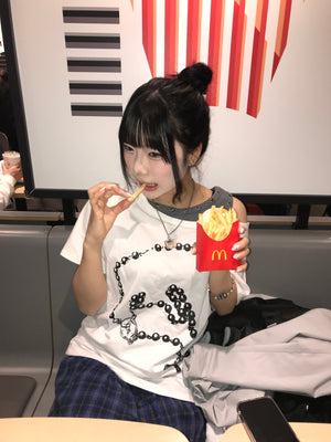 ホワイトオフショルキーデザインTシャツ DPB89247