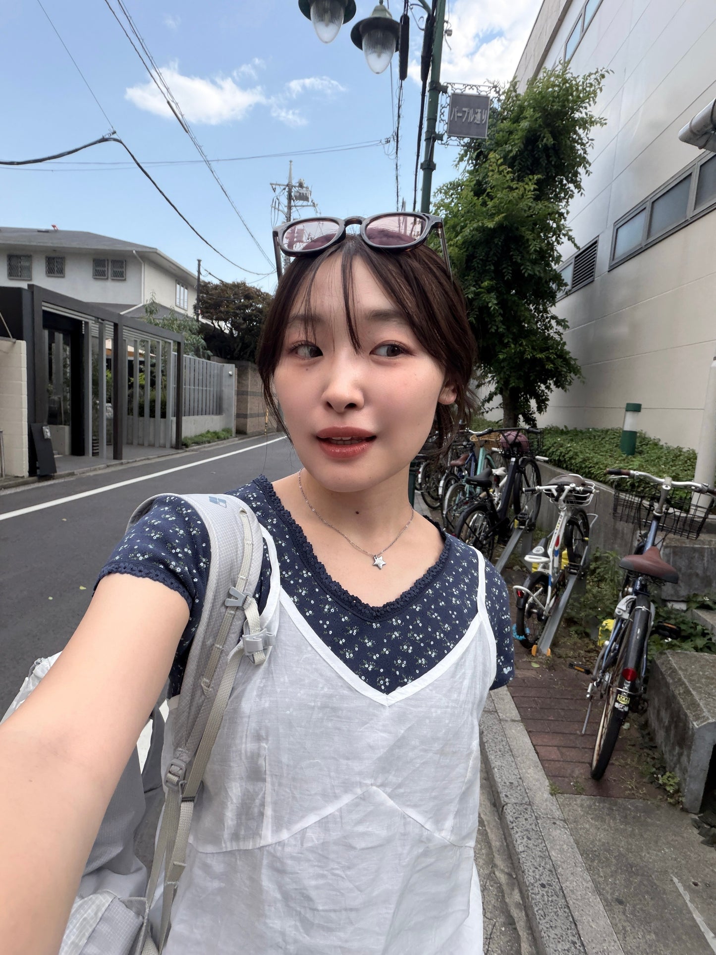 フラワーVネックレースTシャツ DPB78274
