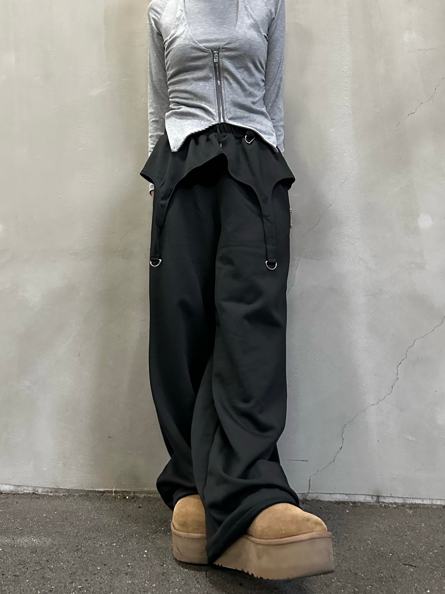 ユニークスウェットパンツ DPB26678