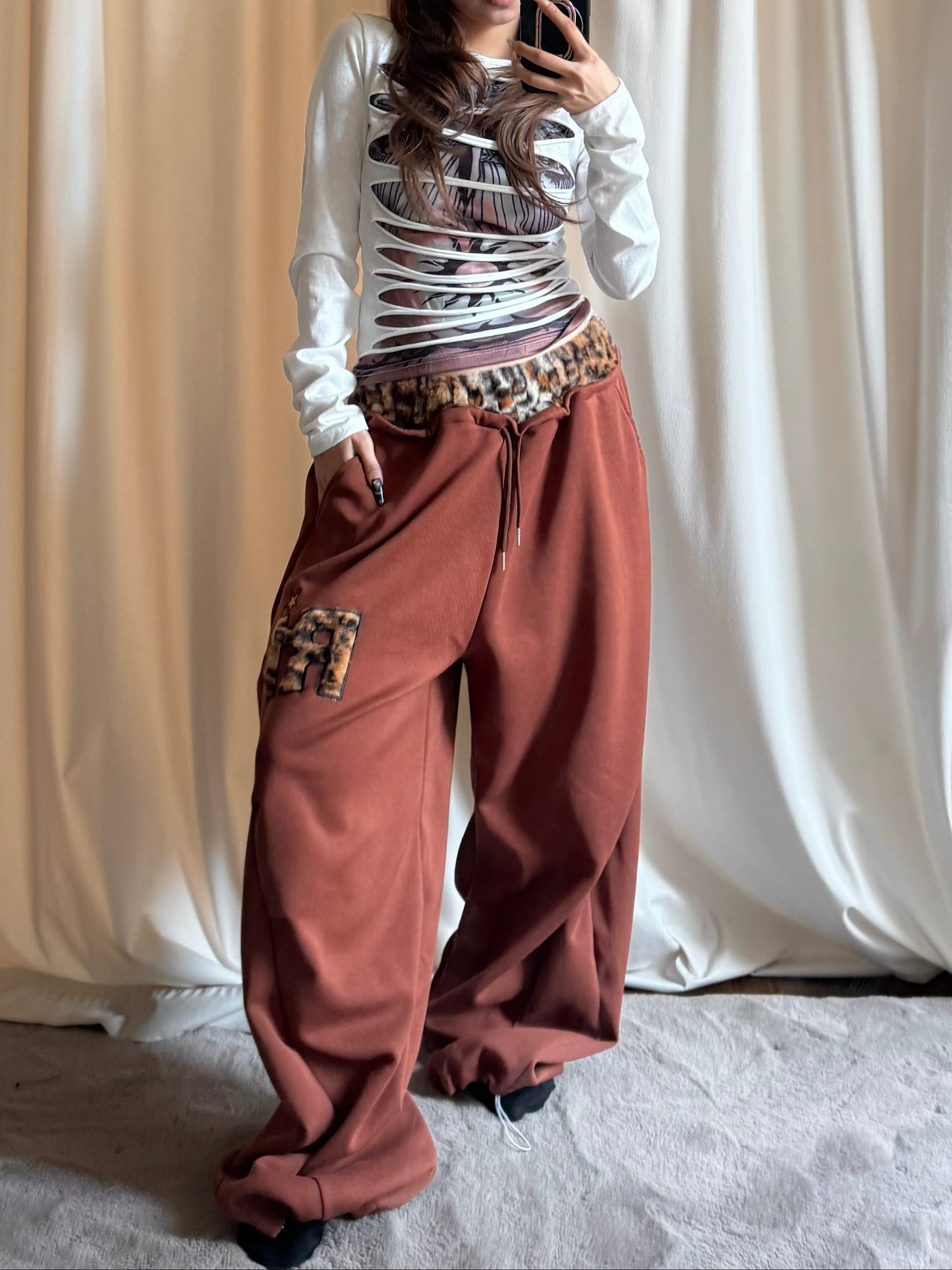 ポイントレオパードスウェットパンツ DPB86185