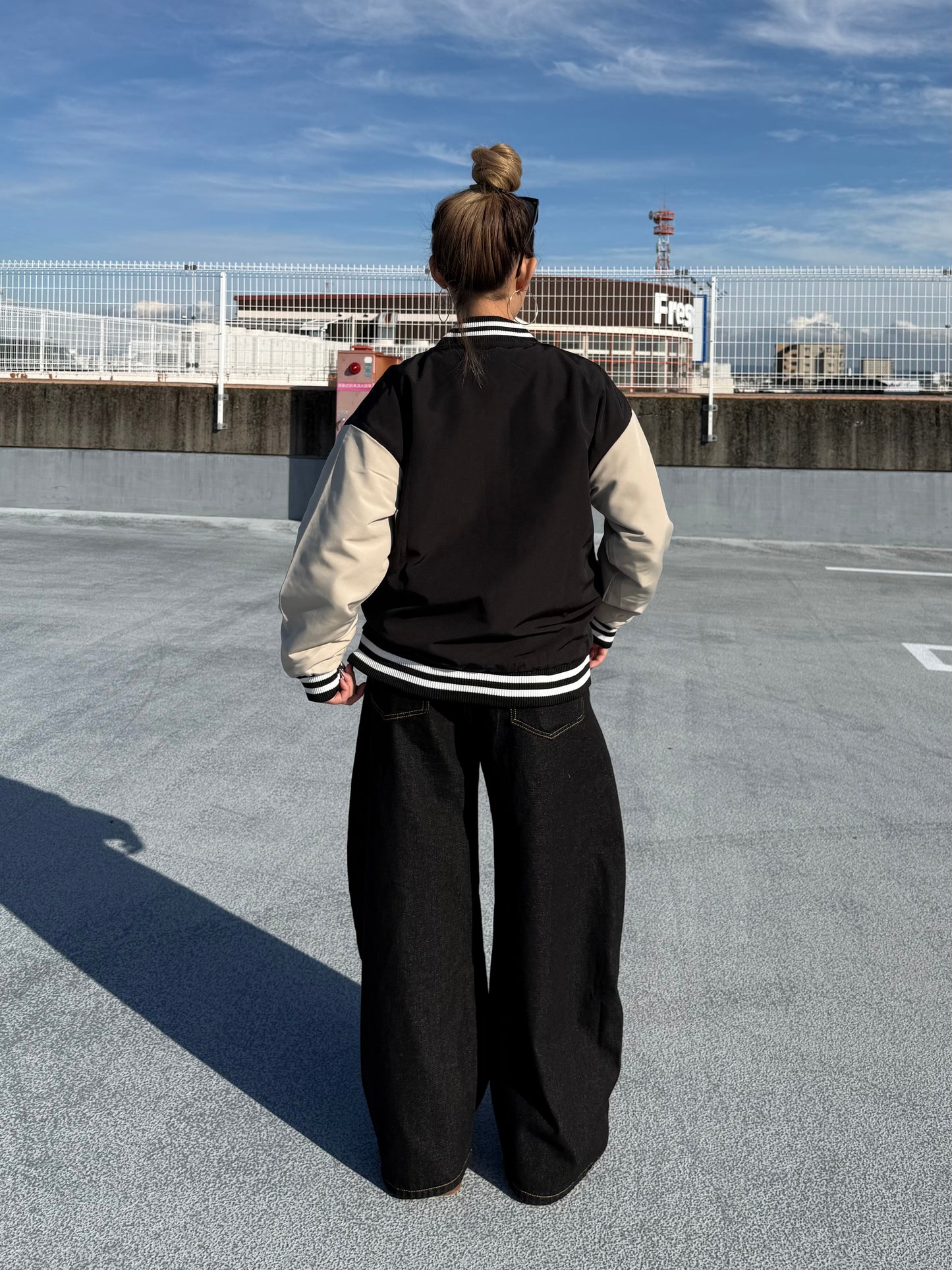 ポイントロゴワイドデニムパンツ DPB73601