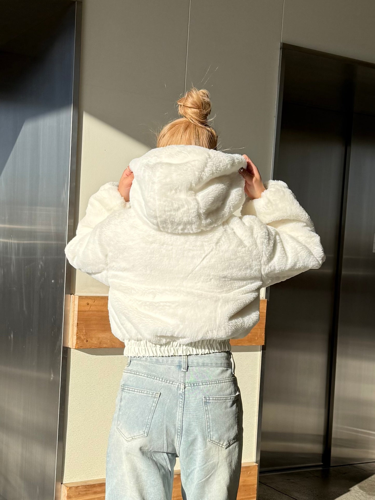 フード付きファージャケット DPB73491