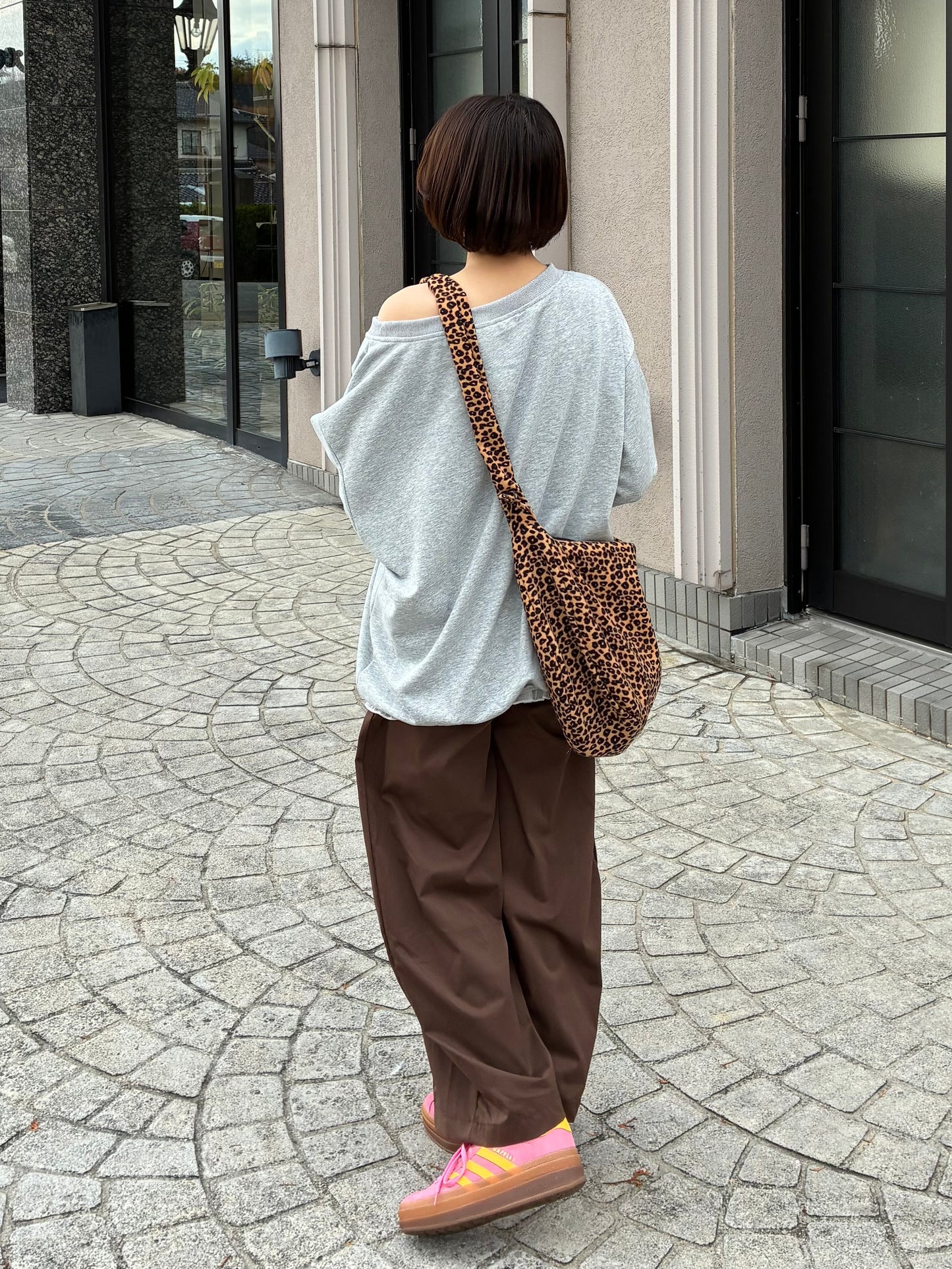 オフショルダースウェット DPA61443