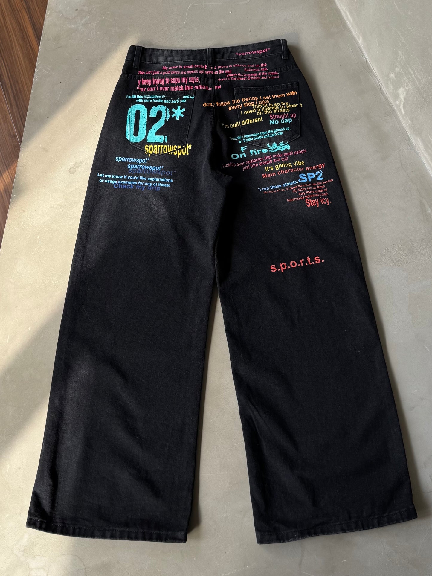 ビビットバックロゴデニムパンツ DPB86241