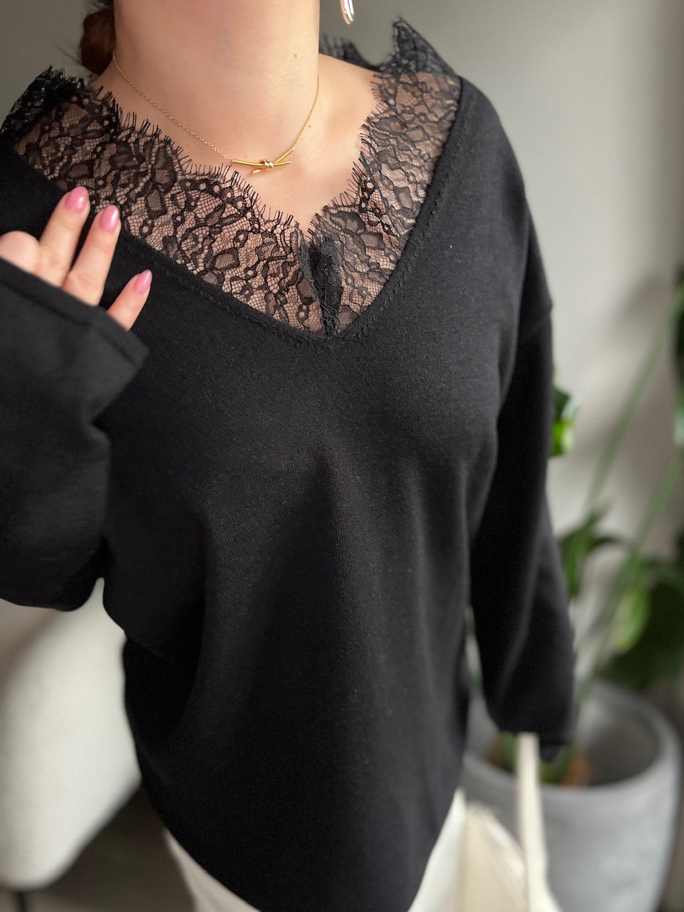 レースVネックニット DPB56358