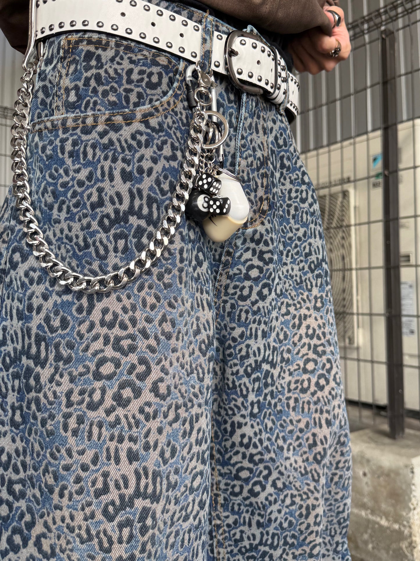 ブルーレオパードデニムパンツ DPB90077