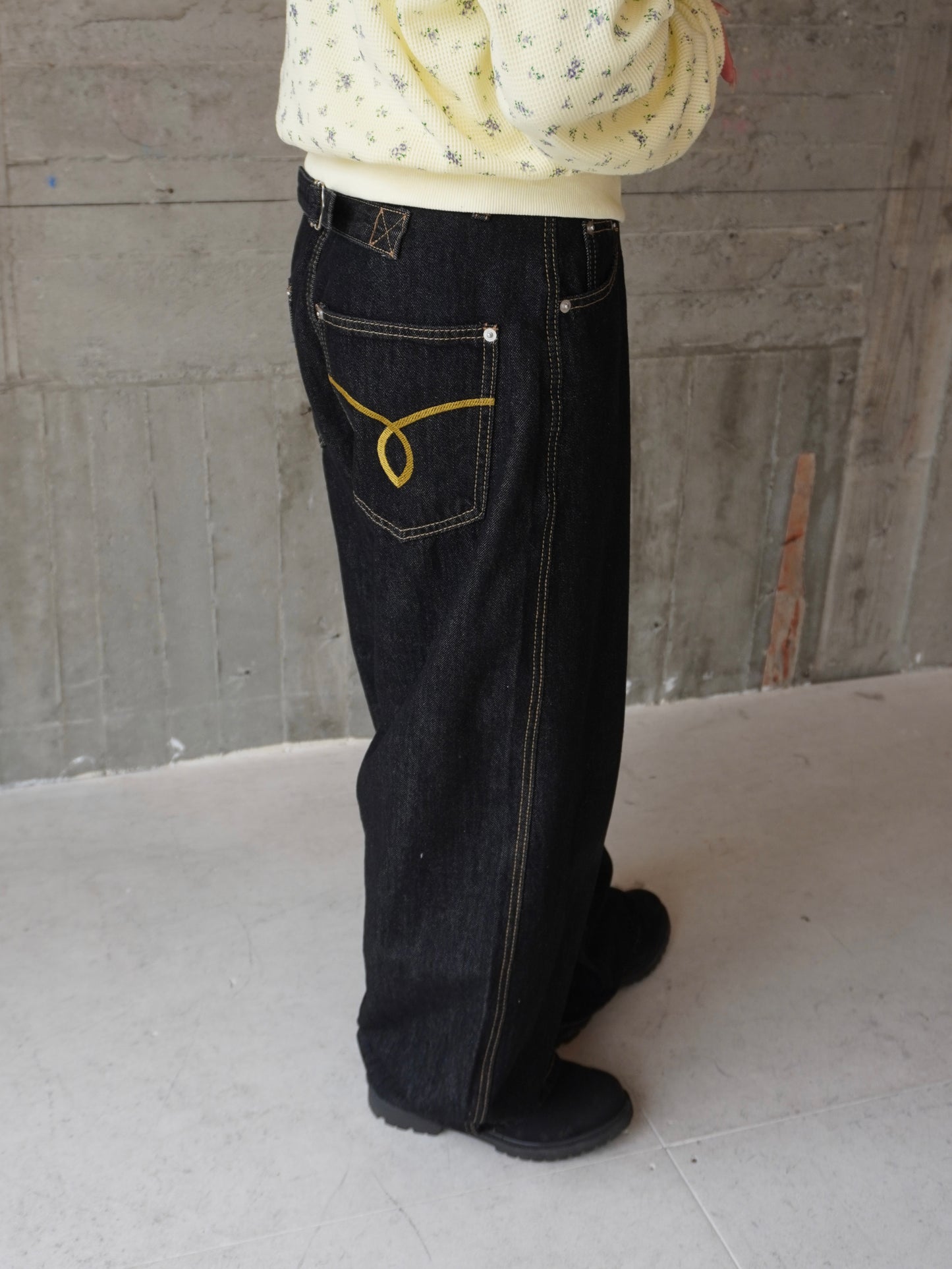 バックベルトデニムパンツ DPB85475
