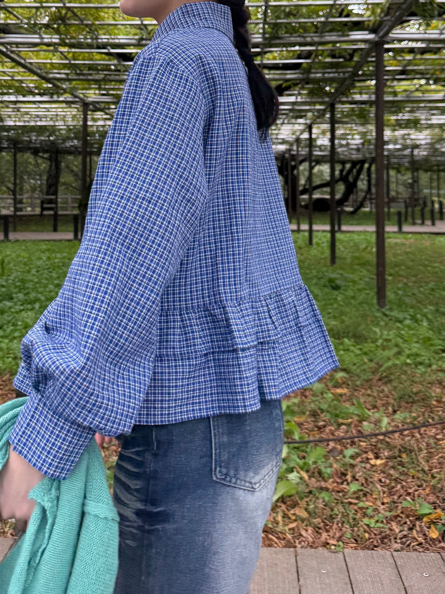 レッドボタンフリルチェックシャツ DPA43663