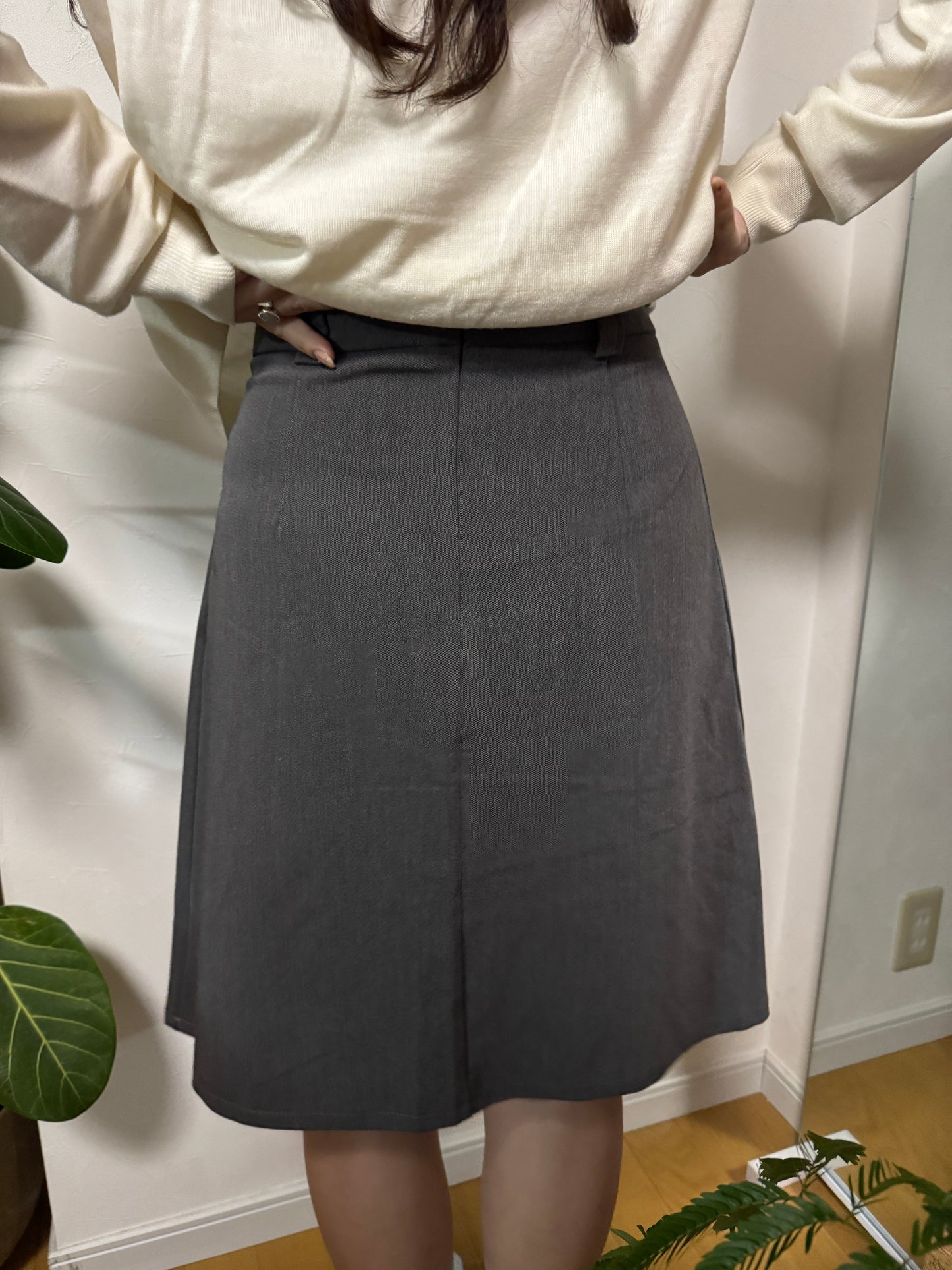 ミディアム丈プリーツスカート DPB78215