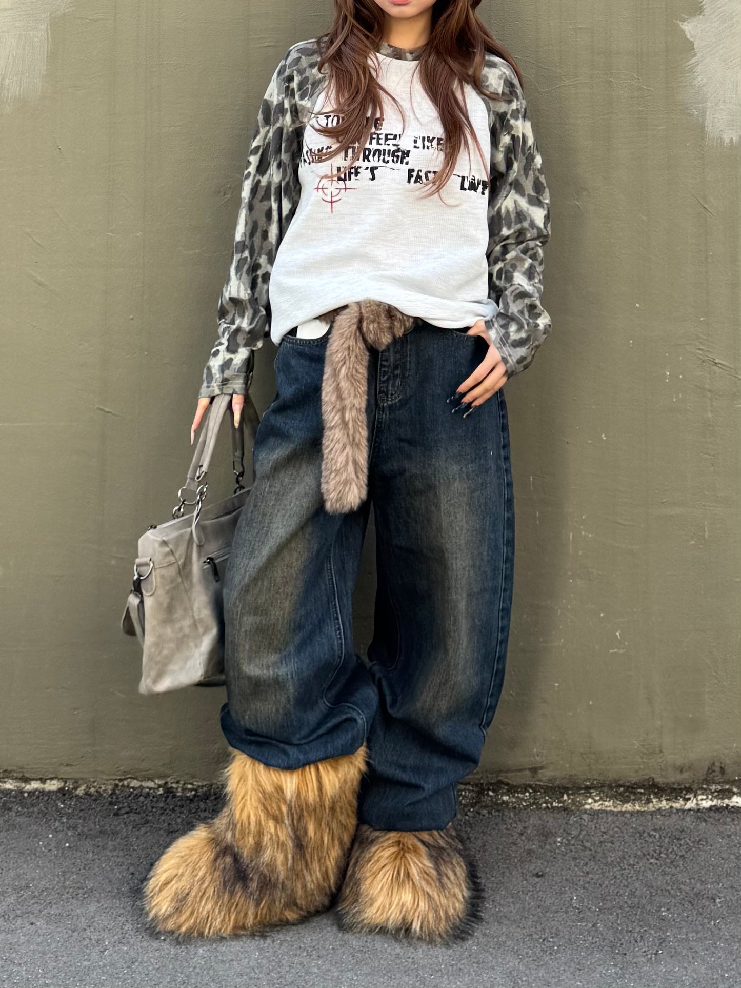 ファーベルト付きデニムパンツ DPB86226