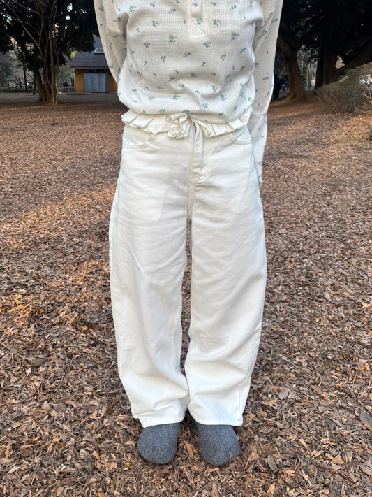 フリル付きホワイトパンツ DPC04011