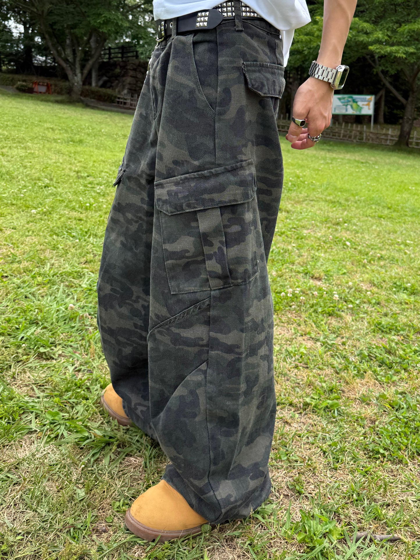 Kenshin_ダークカラーカモフラデニムパンツ DPB73413