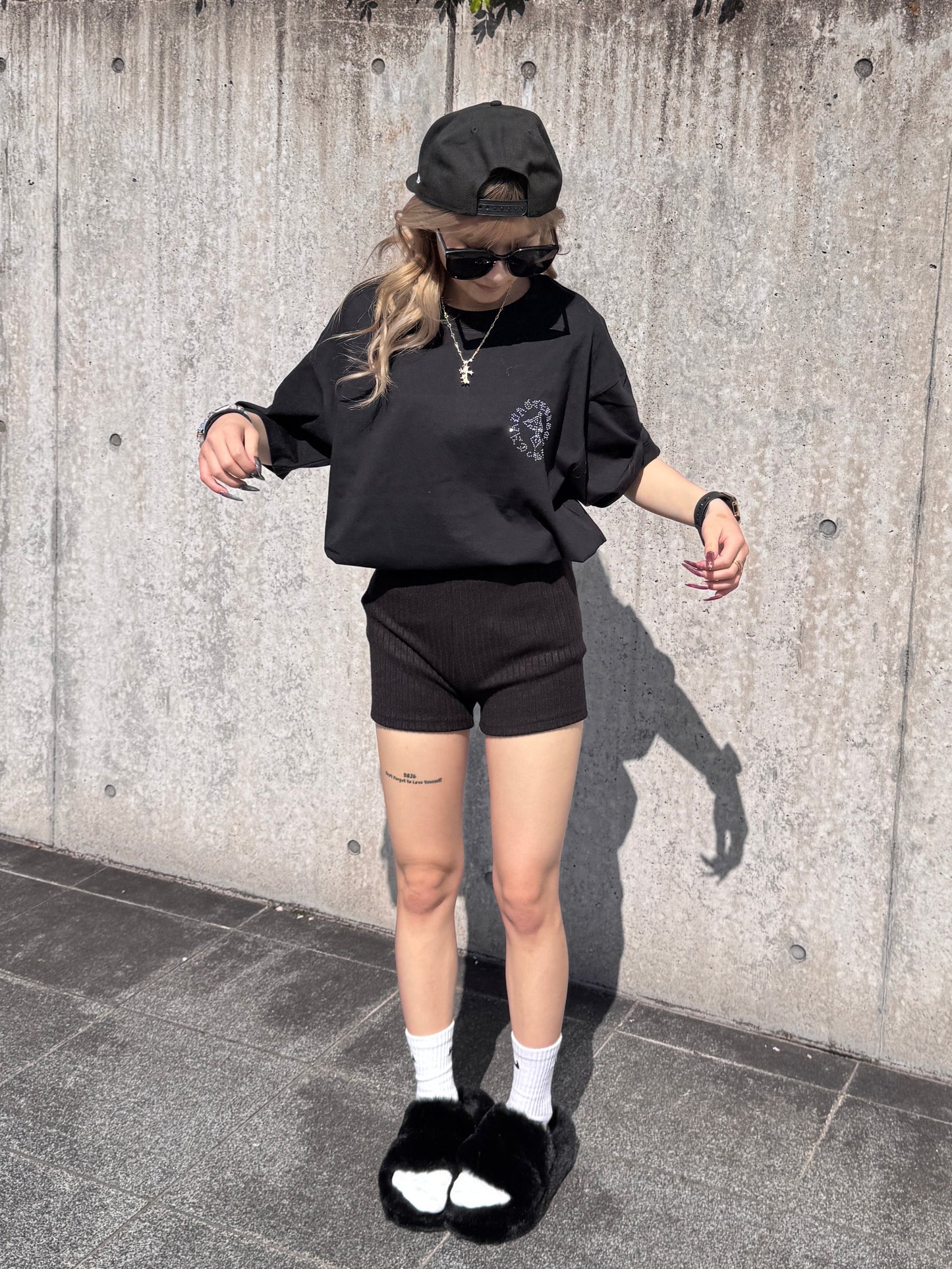 クロスモチーフストーンTシャツ DPB42362