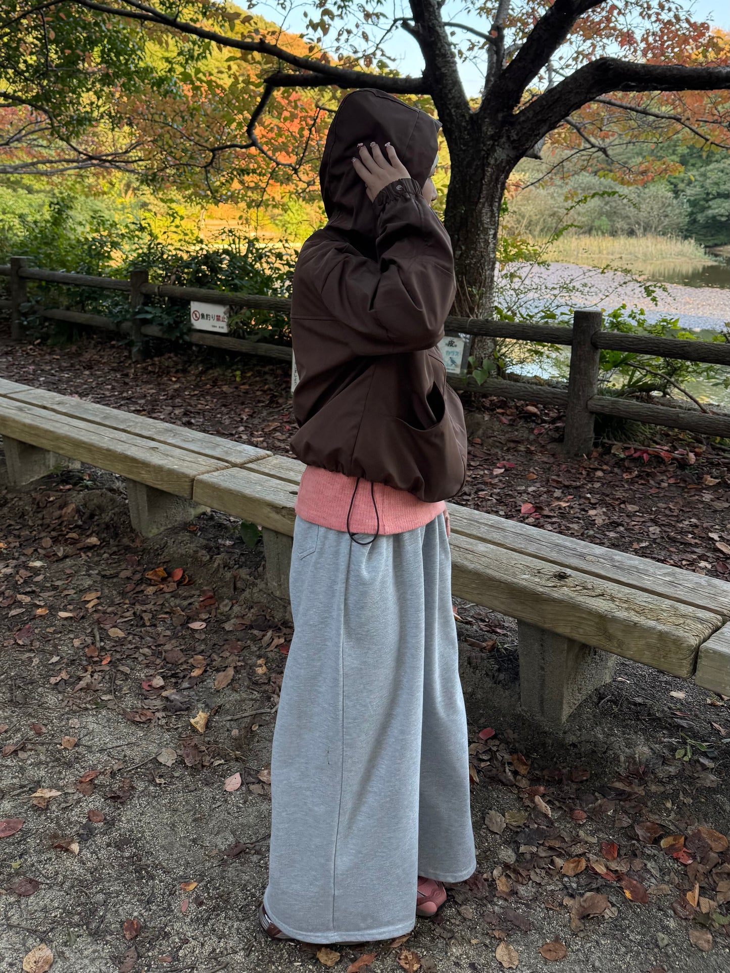 ブラウンナイロンパーカー DPB85371