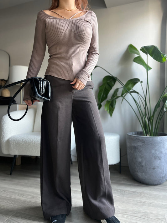 ストラップリブニット DPB56384