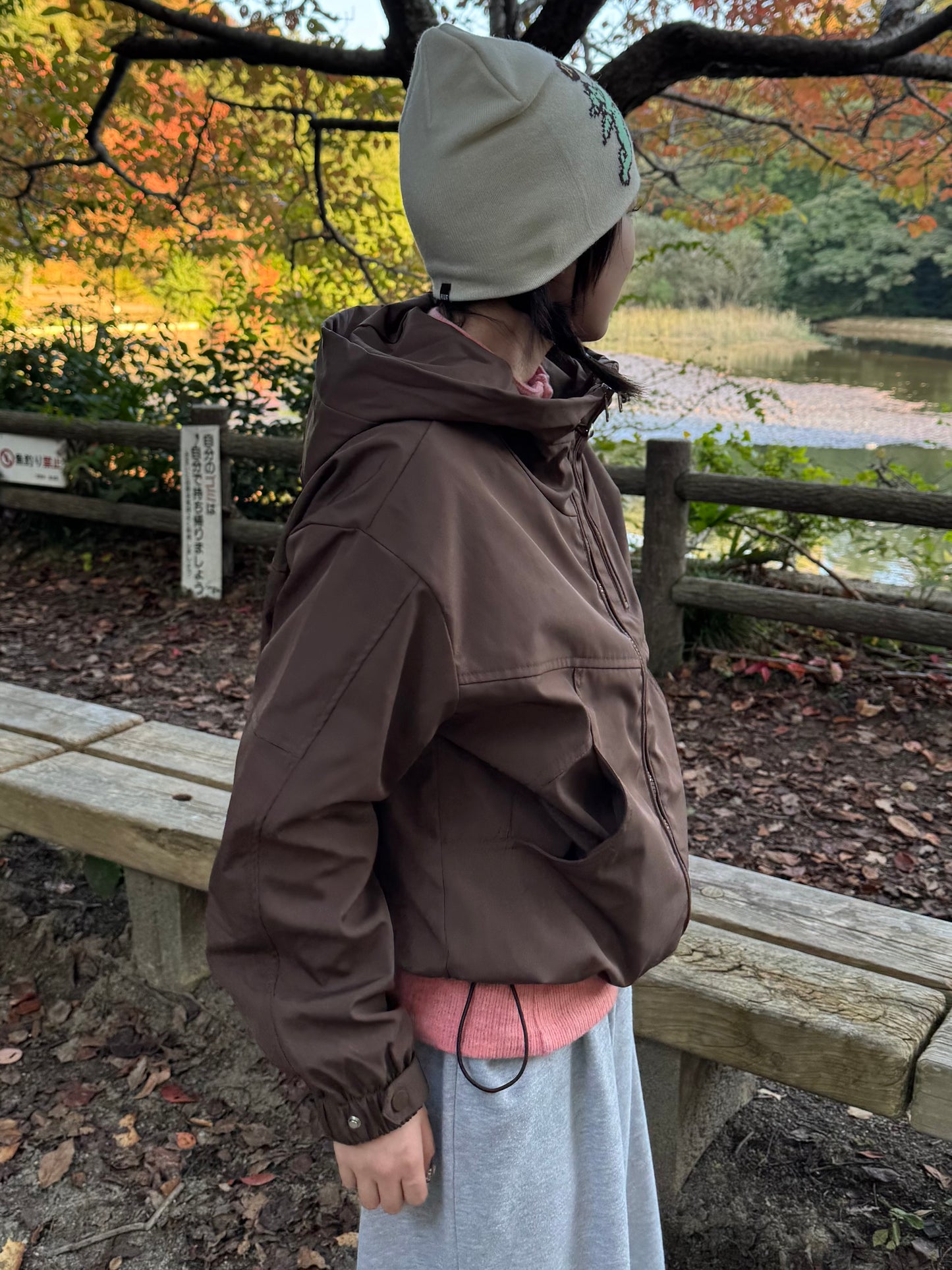 ブラウンナイロンパーカー DPB85371