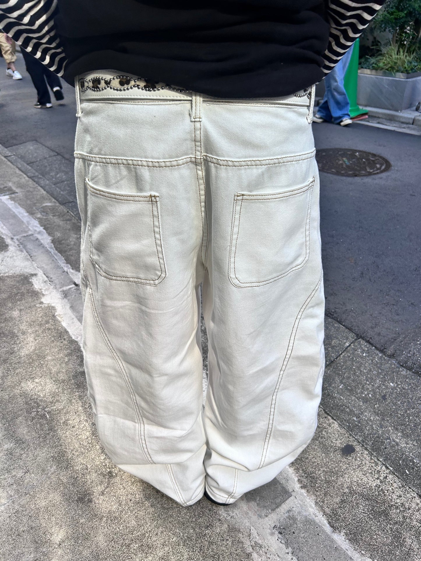 ステッチホワイトバルーンパンツ DPB92005