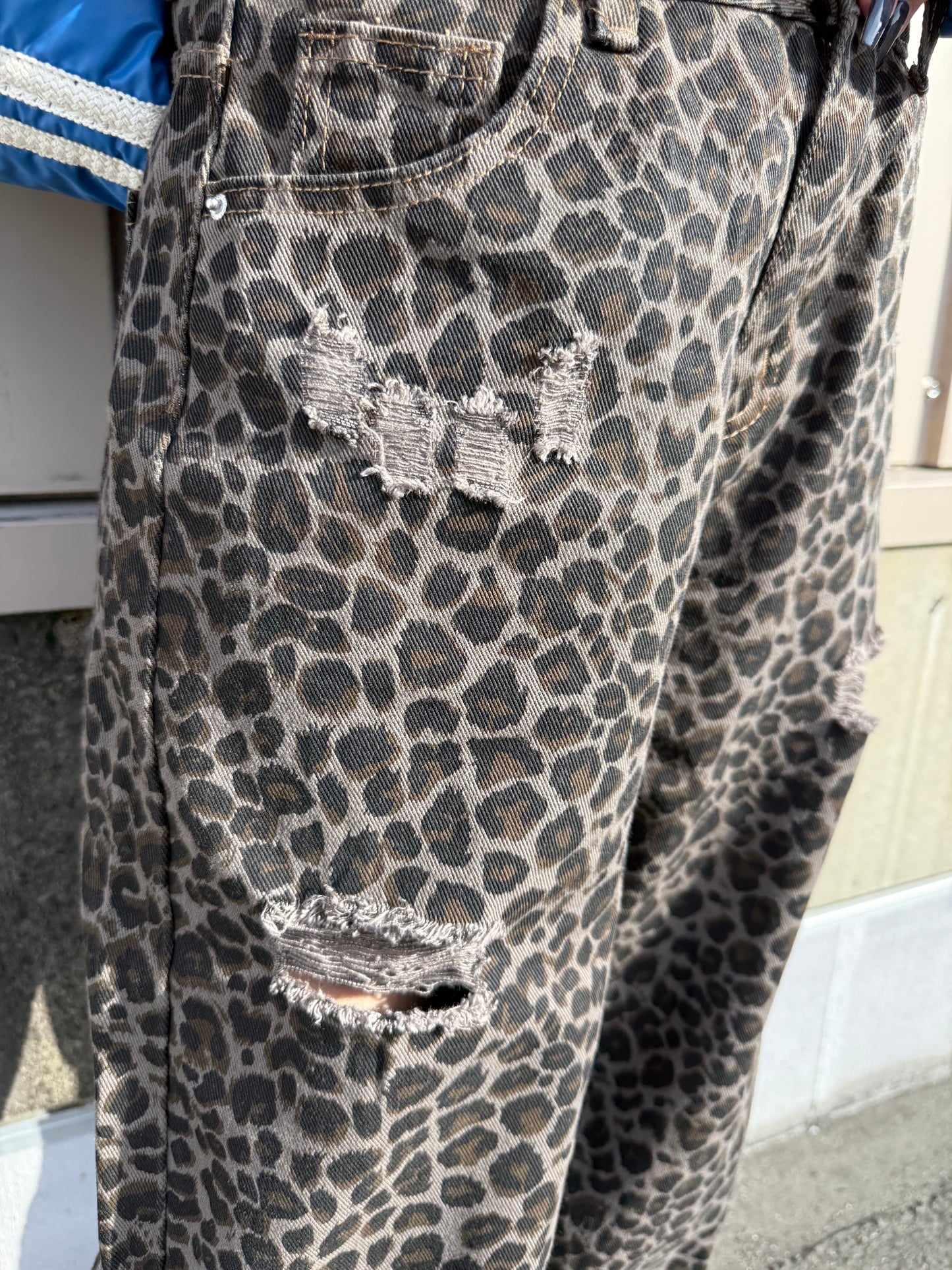 ダメージレオパードワイドパンツ DPB73538