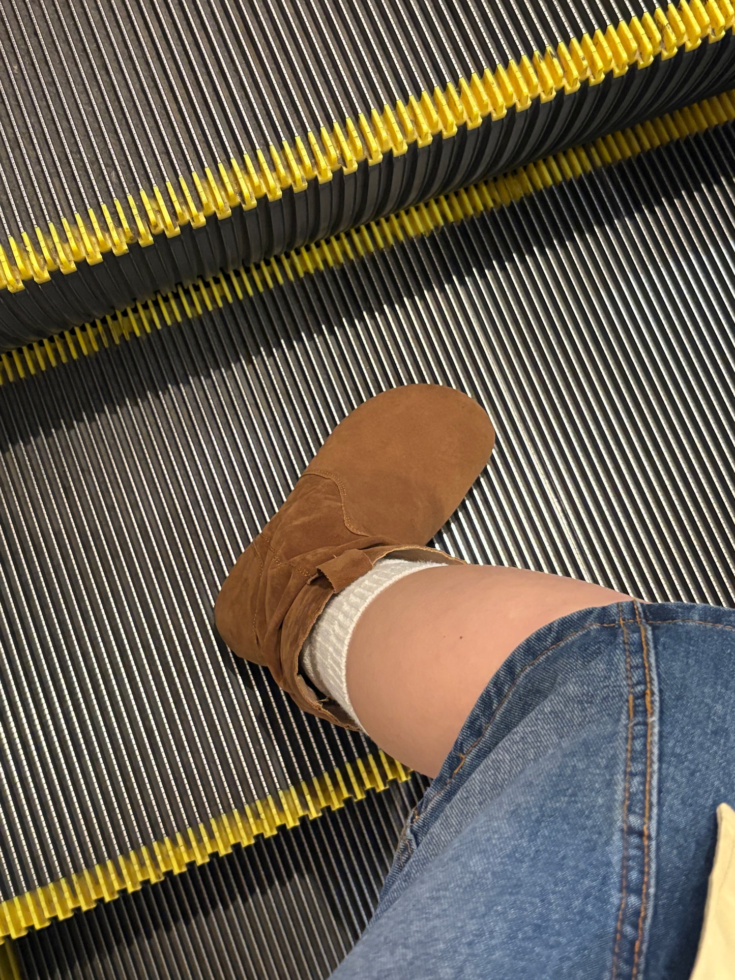 ライトブラウンショートブーツ DPA43691