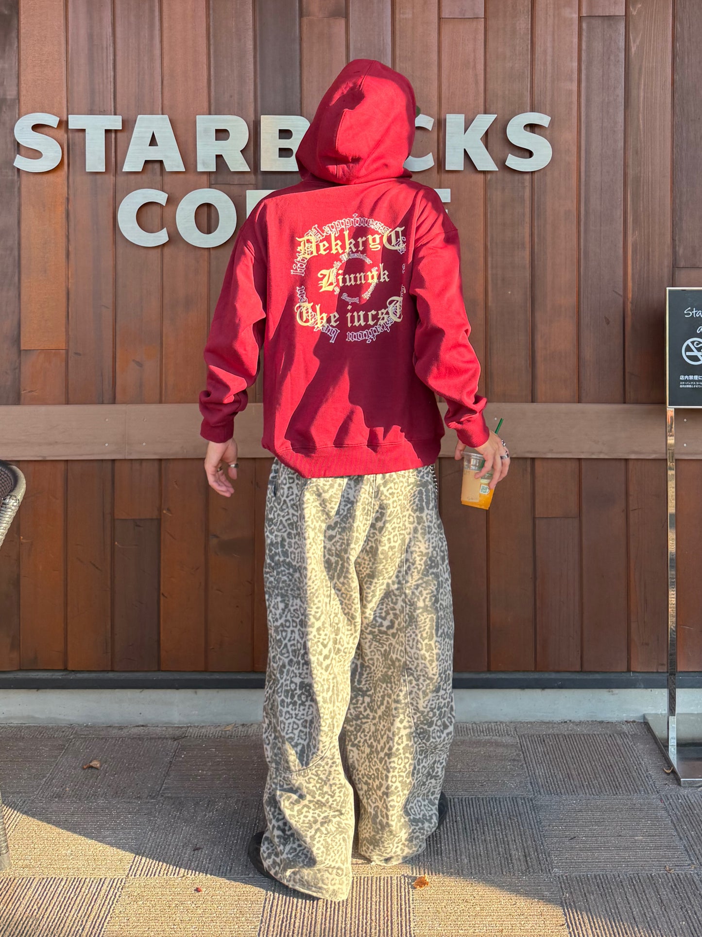 ゴシックレタリングパーカー DPB90038