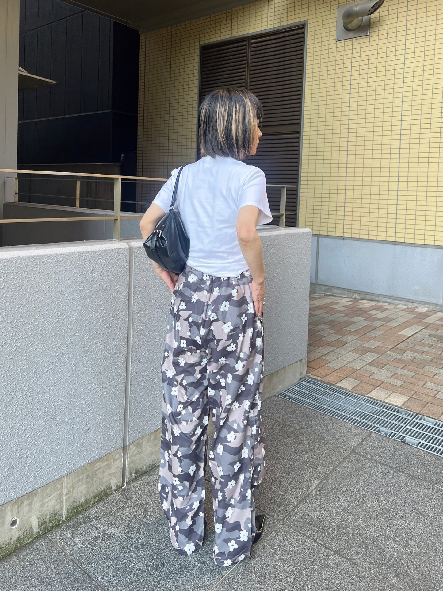 フラワーカモフラワイドパンツ DPB79185
