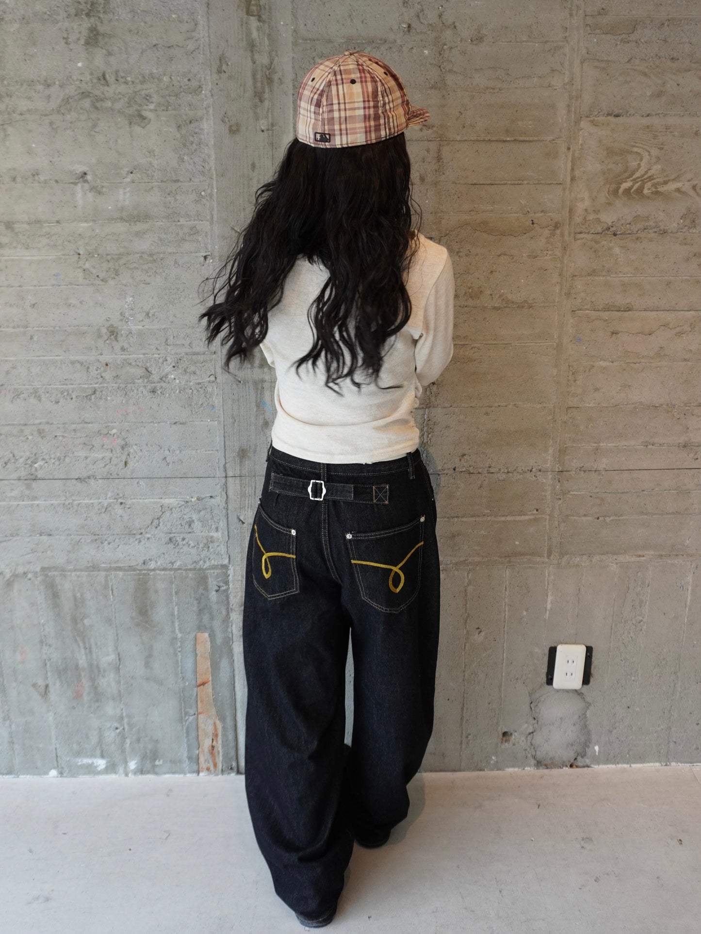 バックベルトデニムパンツ DPB85475
