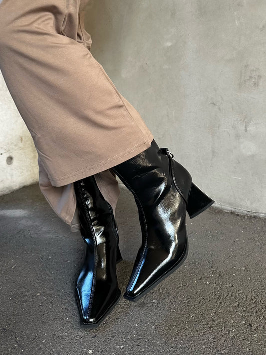 ポインテッドトゥブーツ DPB26671