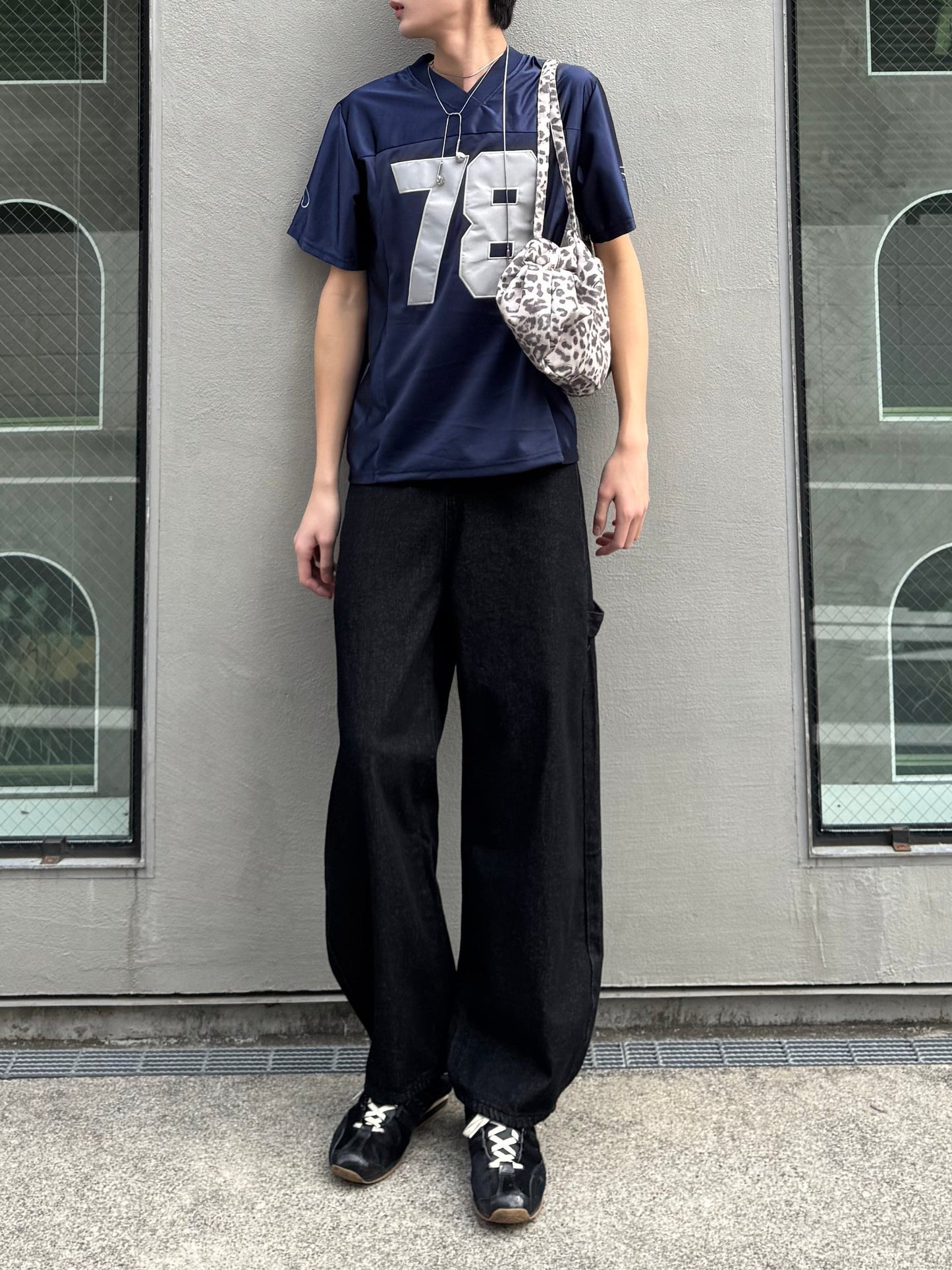 ダーククロスロゴデニムパンツ DPC05034