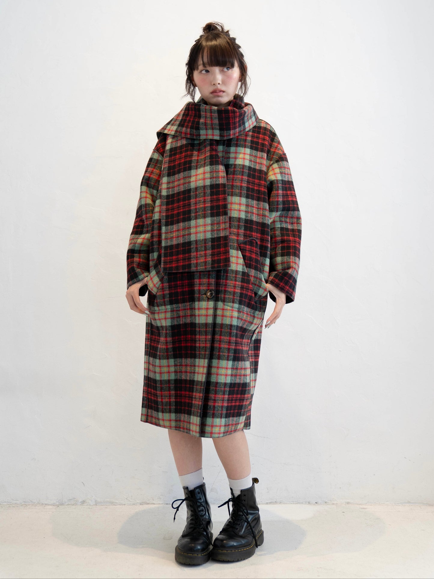 マフラー付きチェックロングコート DPC02015