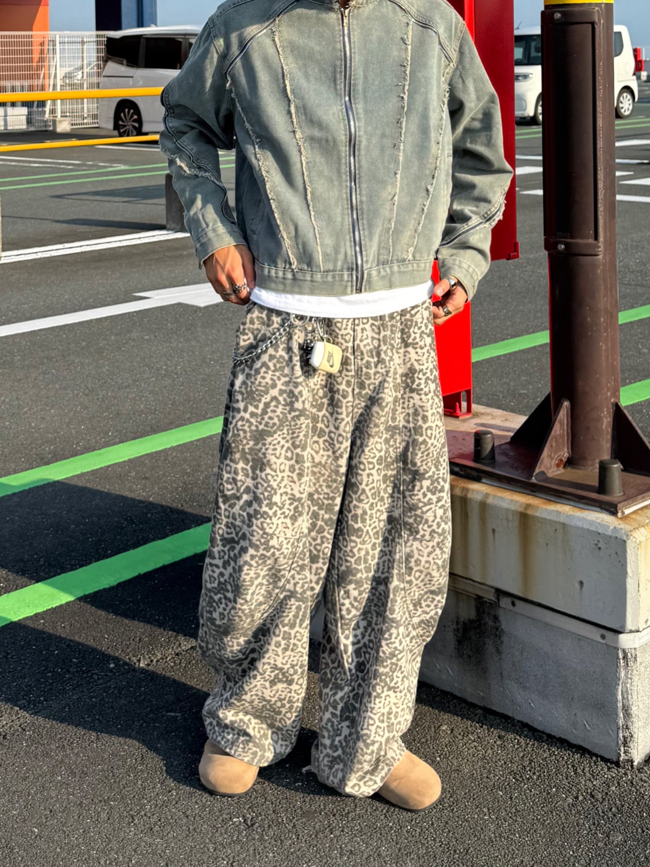 ライトグレーレオパードパンツ DPB90013