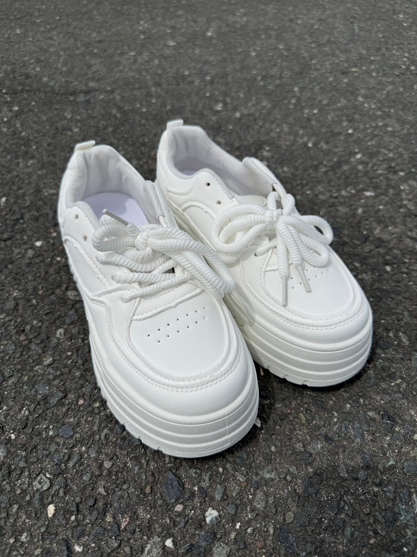 ホワイト厚底スニーカー DPB73624