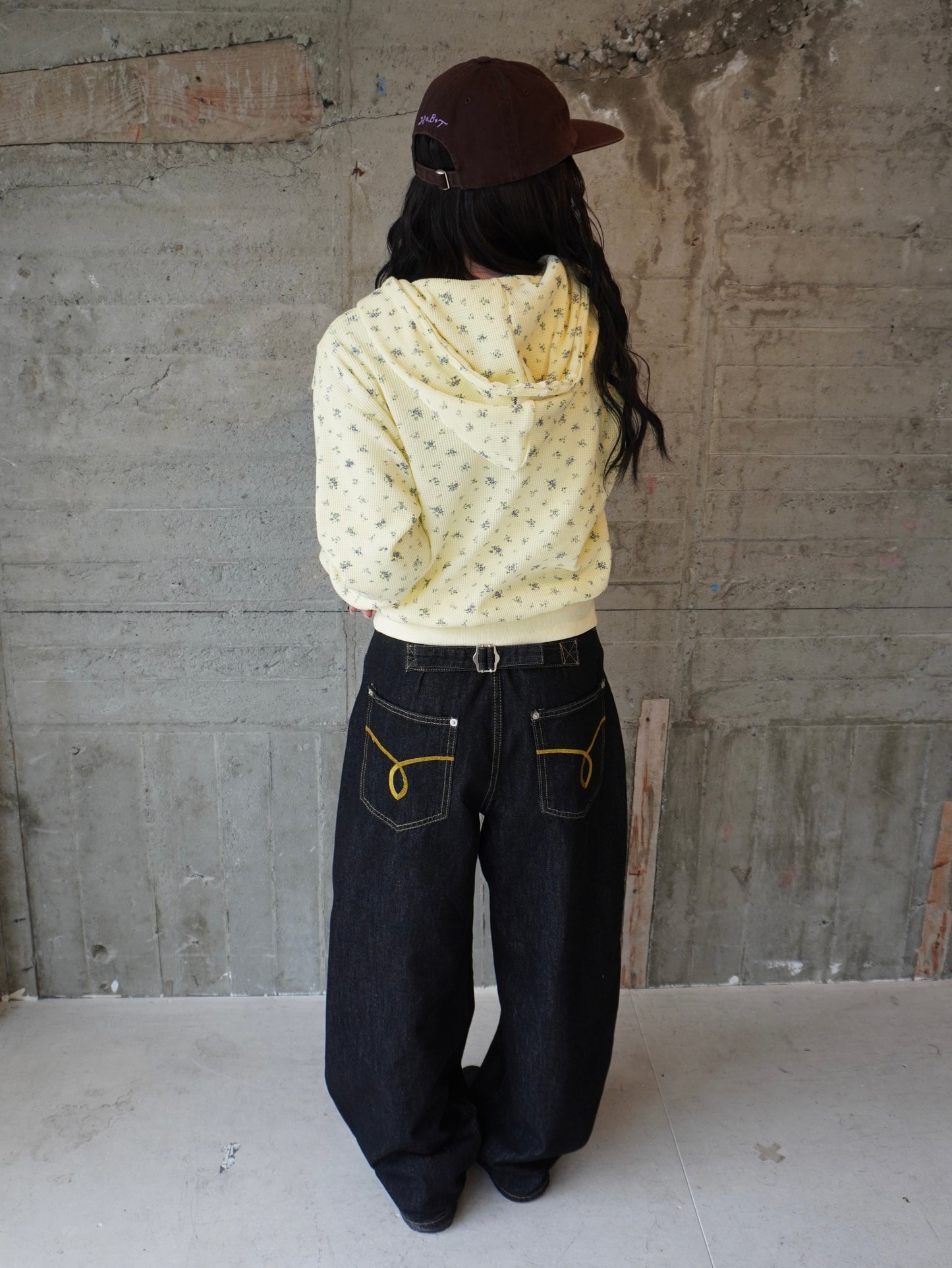 バックベルトデニムパンツ DPB85475