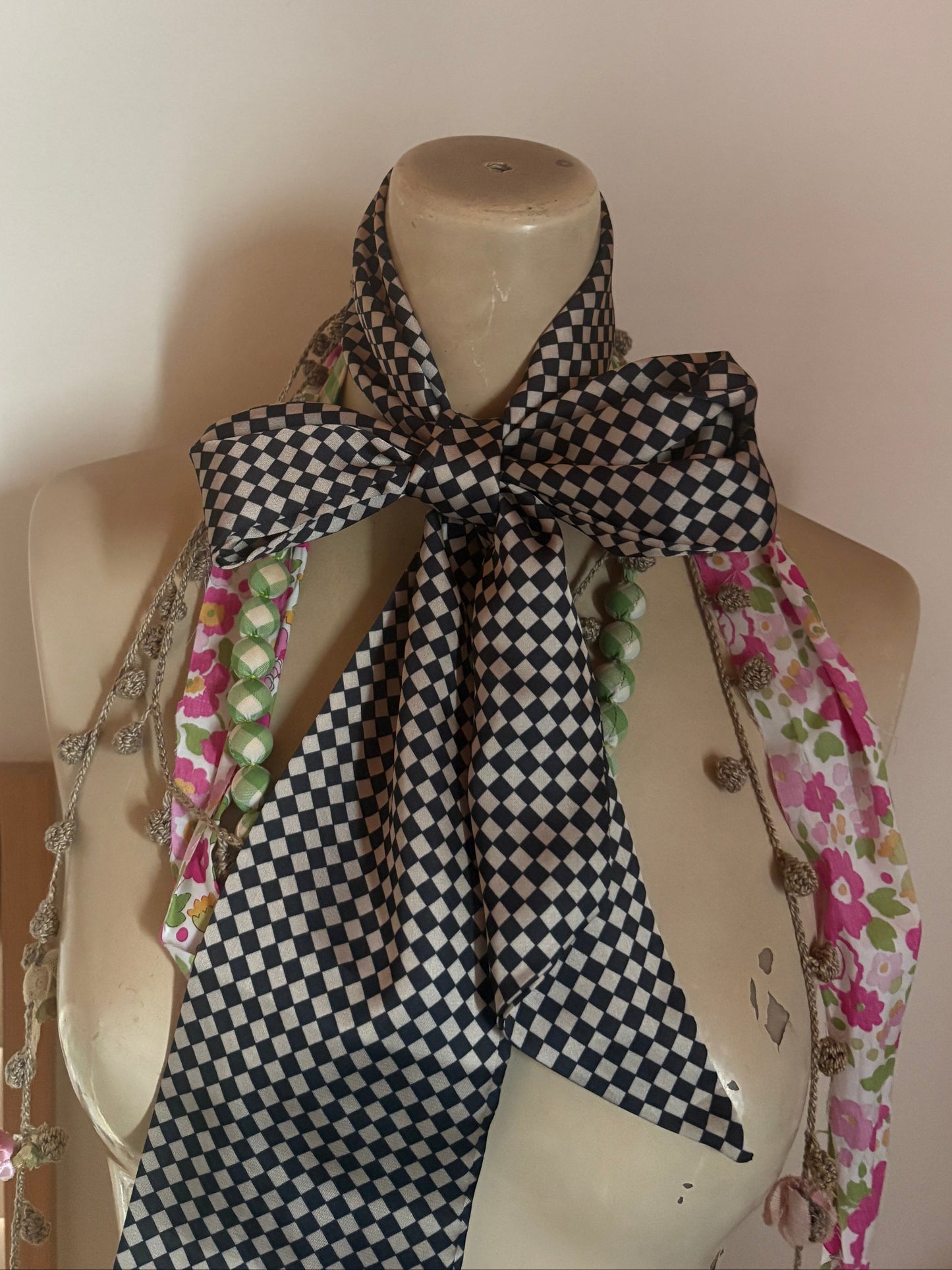 ブロックチェックスカーフ DPA43700