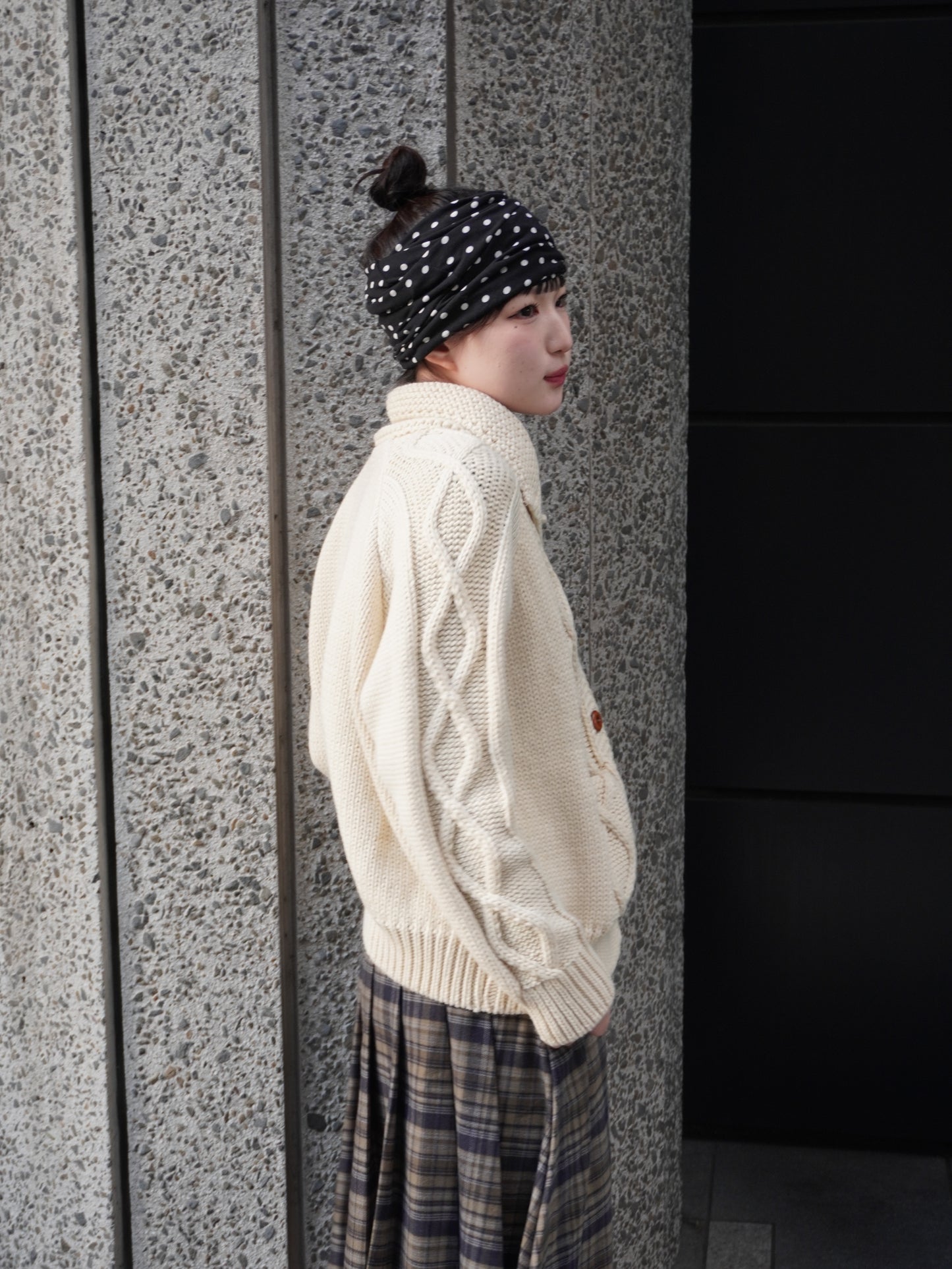 ケーブルカラーニット DPB85417