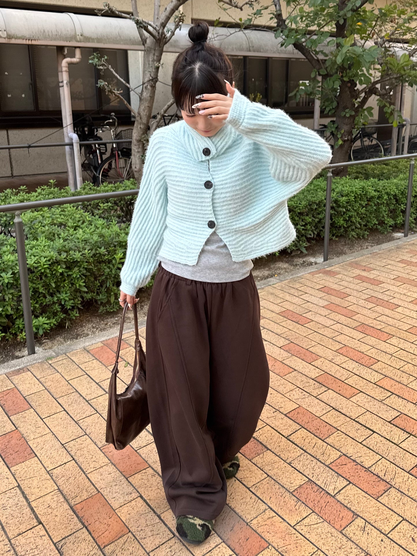 ハイネックフロントボタンニット DPB85398