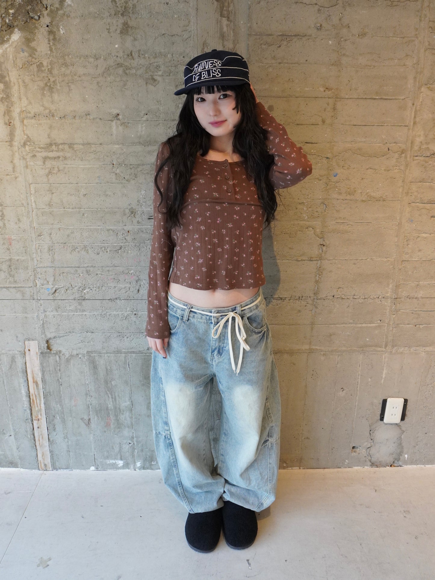 ヘンリーネックフラワーTシャツ DPB85467