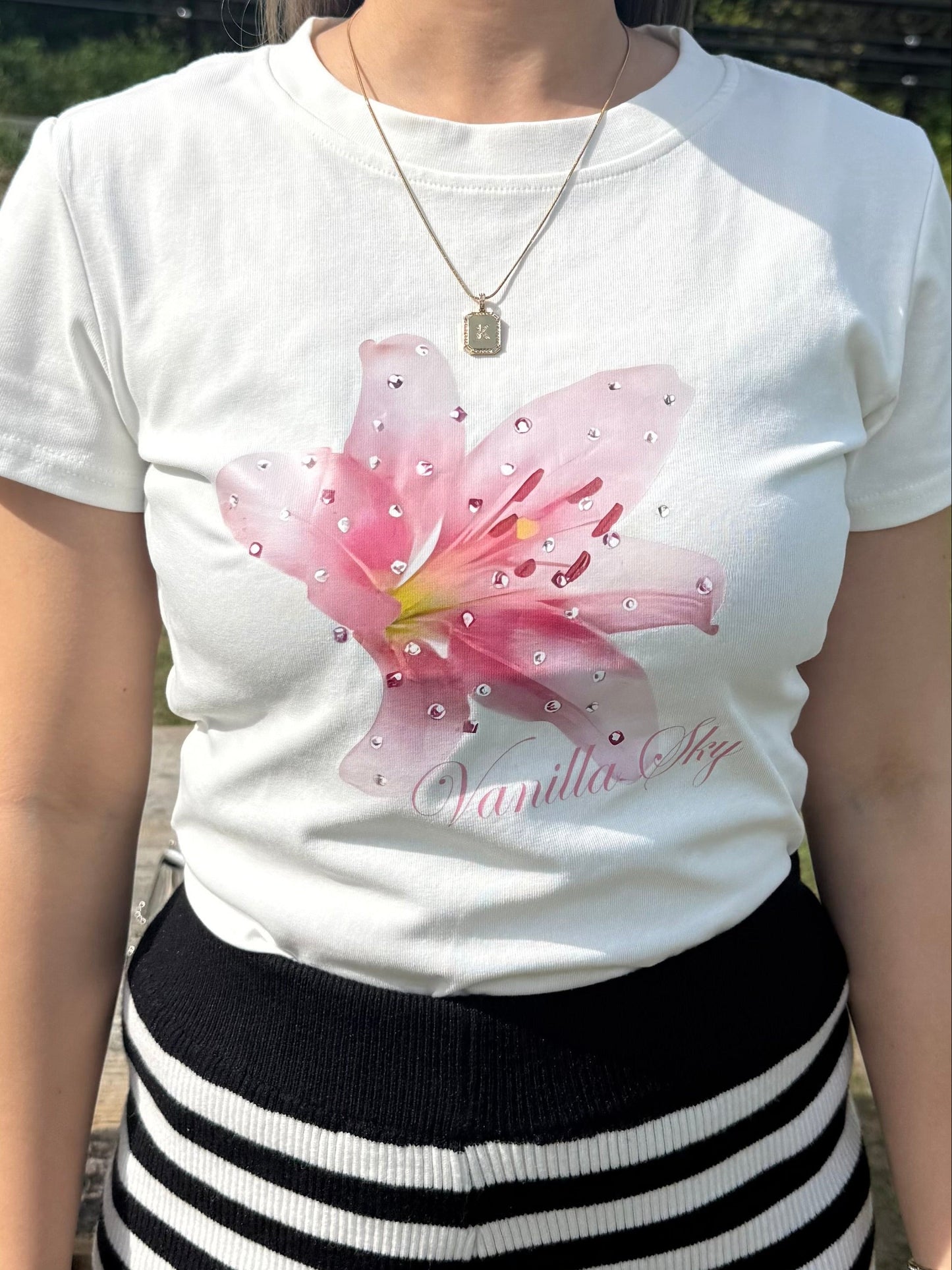 フローラルショートTシャツ DPB73625