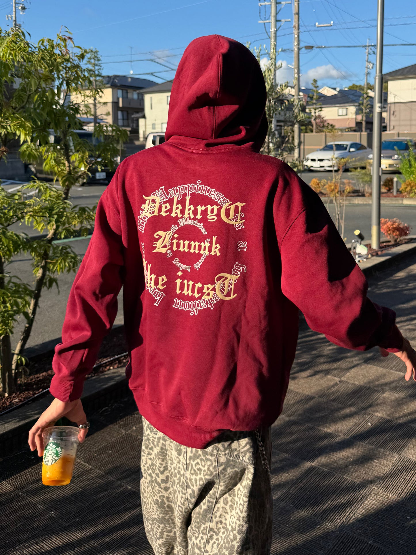 ゴシックレタリングパーカー DPB90038