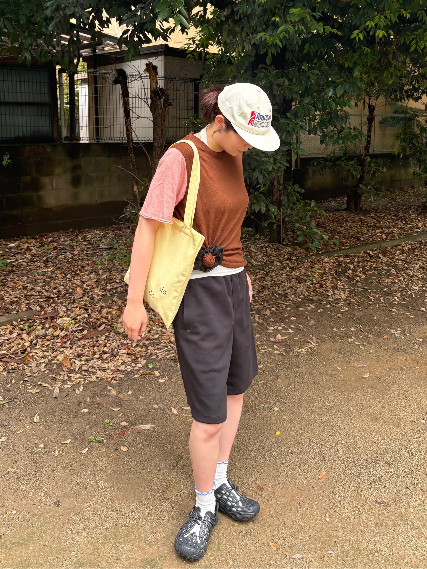 イエローロゴシックトートバック DPC08035