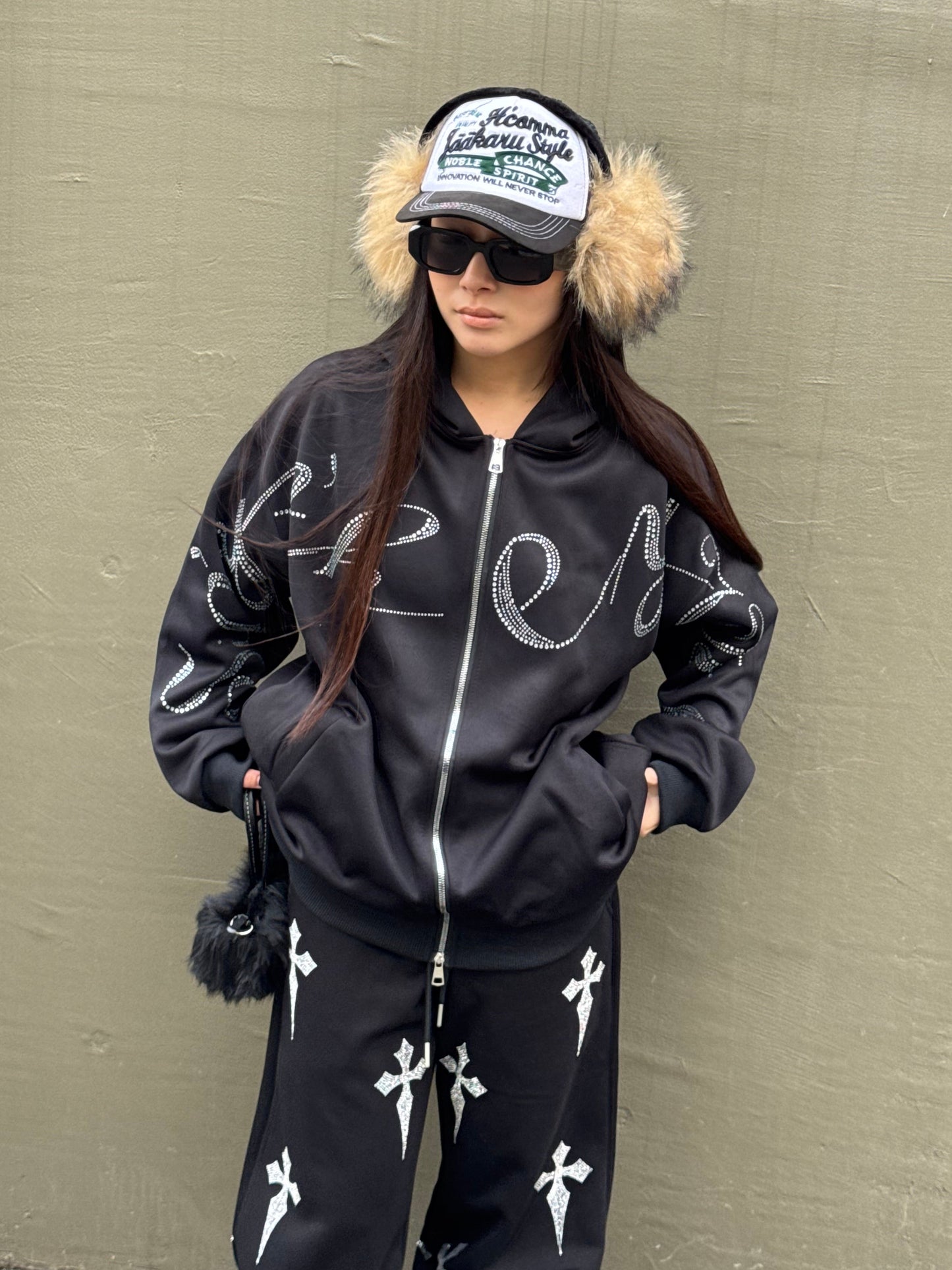 ビッグラメロゴパーカー DPB86156