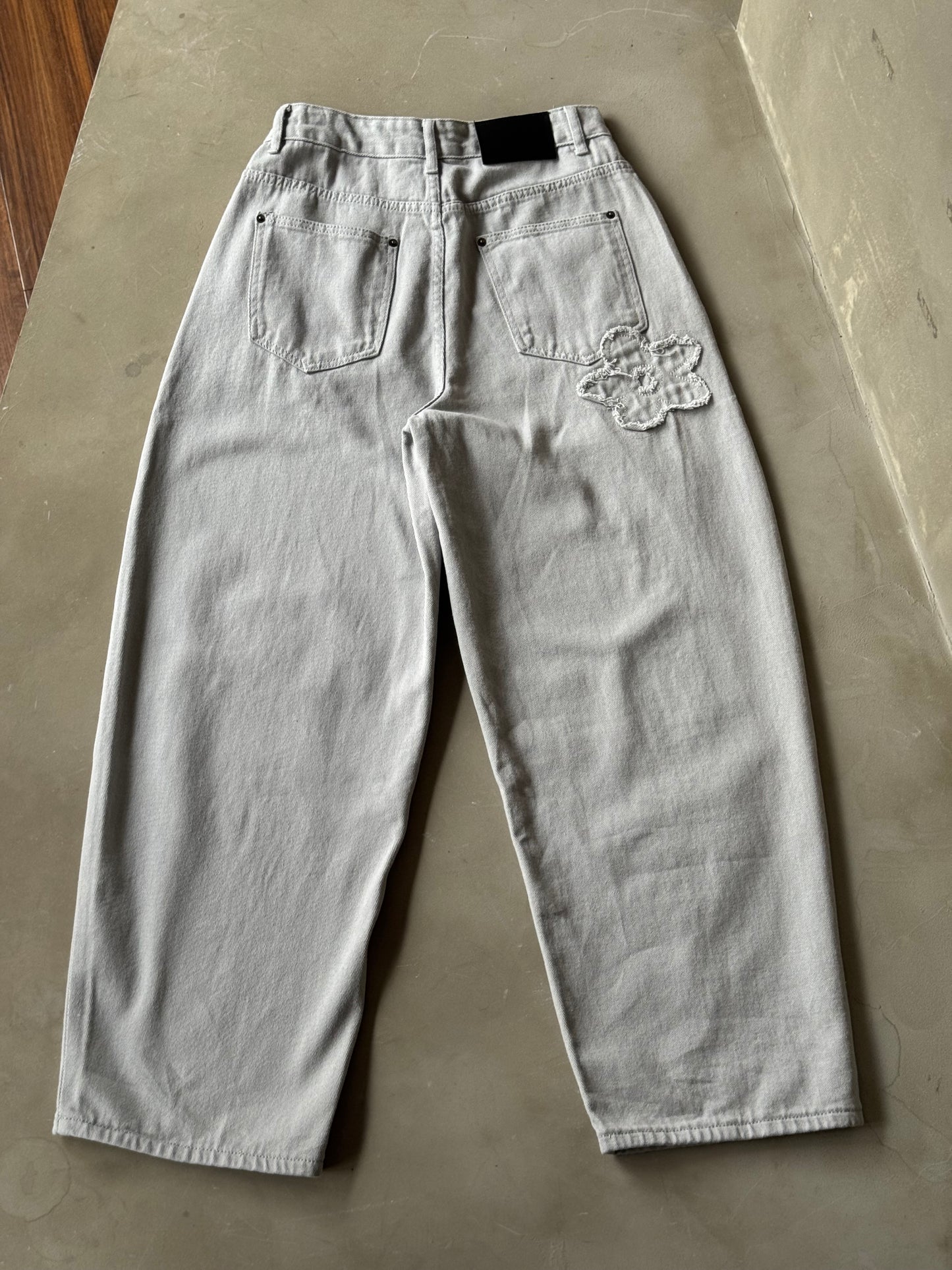 フラワーボリュームデニムパンツ DPB91102